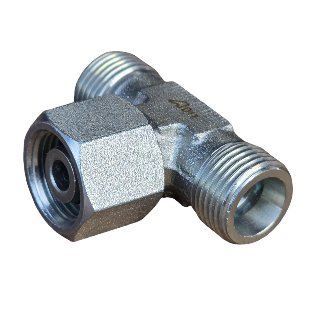 Metric Heavy Male x Metric Heavy Female Swivel Branch Tee